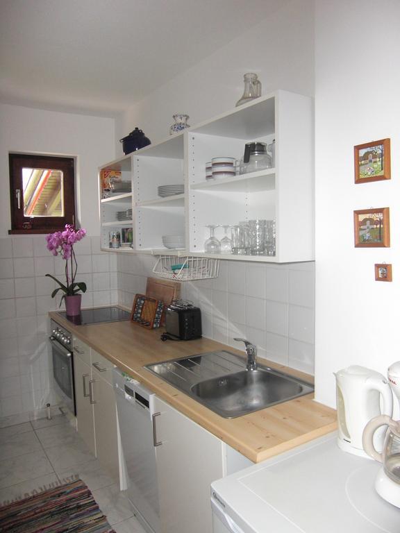 Haus Slechta Apartment Кицбюел Стая снимка